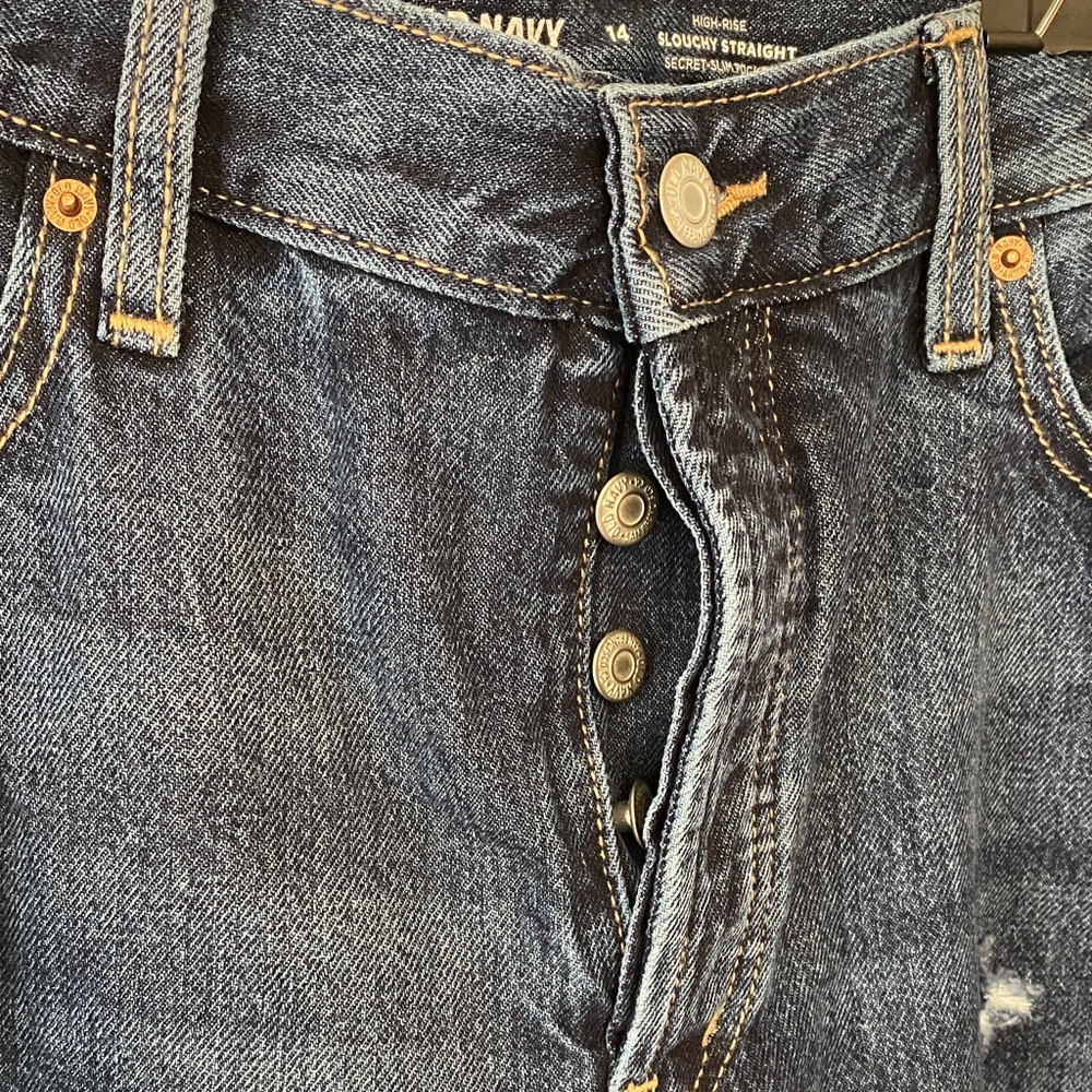 NWT Old Navy Slouchy Straight Relaxed Distressed High Rise Cropped Jeans - Picture 3 of 10